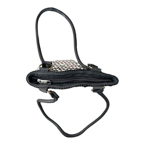 Women black bag. Made with Recycle coke can tops - Picture 2 of 12